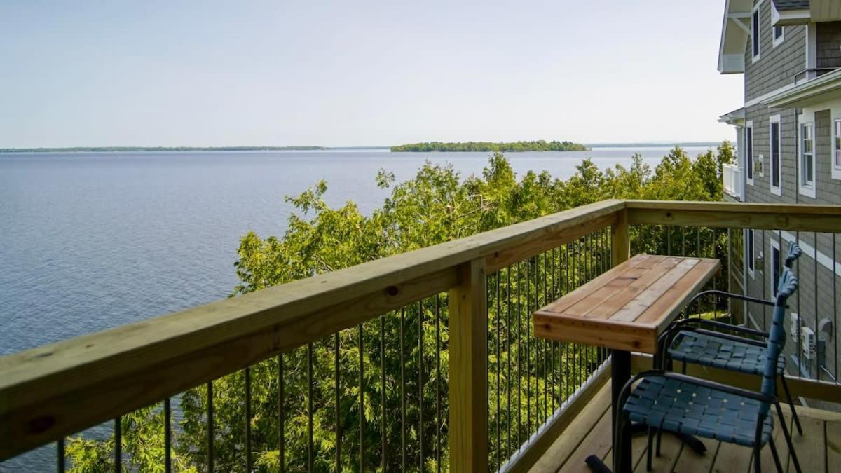 Loza House Coastal Design Unit With Lake & Mountain Views Plattsburgh Esterno foto